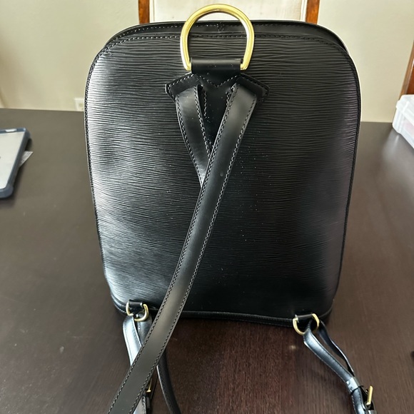Authentic LV. In good condition/ i used  it few times. - Picture 3 of 3